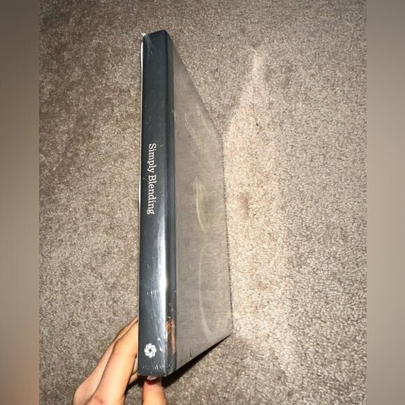 NEW SEALED - Vitamix blender kitchen Simply blending hardcover book with DVD - Picture 3 of 5